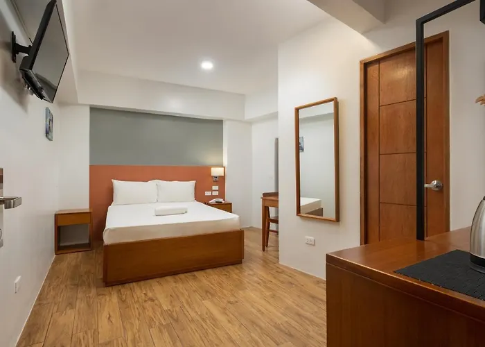 Deluxe Queen Room
